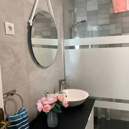 Ronda 4 En Primera Linea De Playa شقة فوينخيرولا